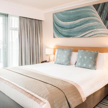 De Vere Cotswold Water Park Apartments Cirencester Esterno foto