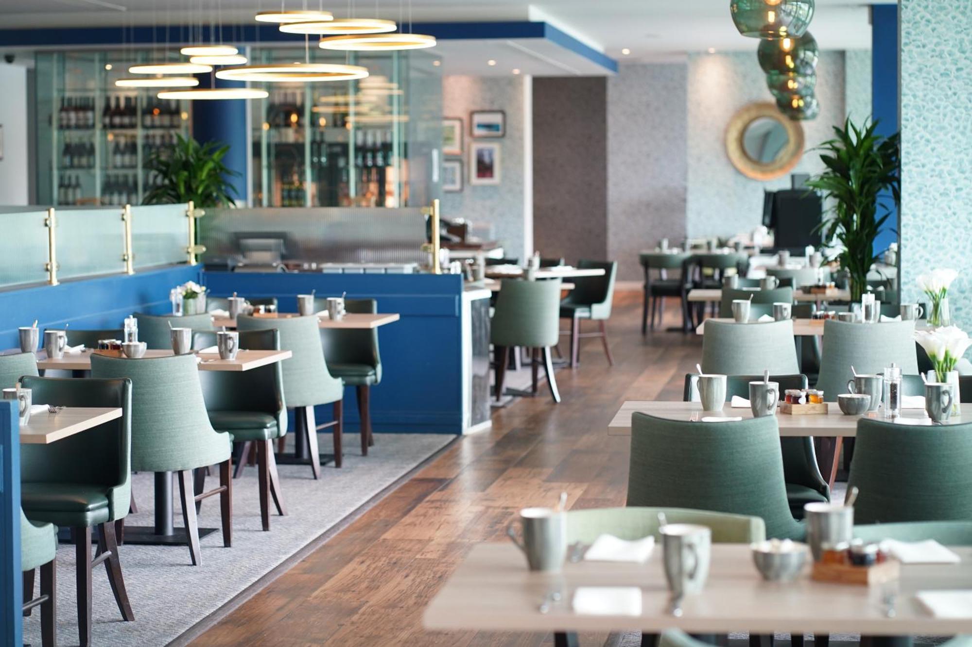 De Vere Cotswold Water Park Apartments Cirencester Esterno foto
