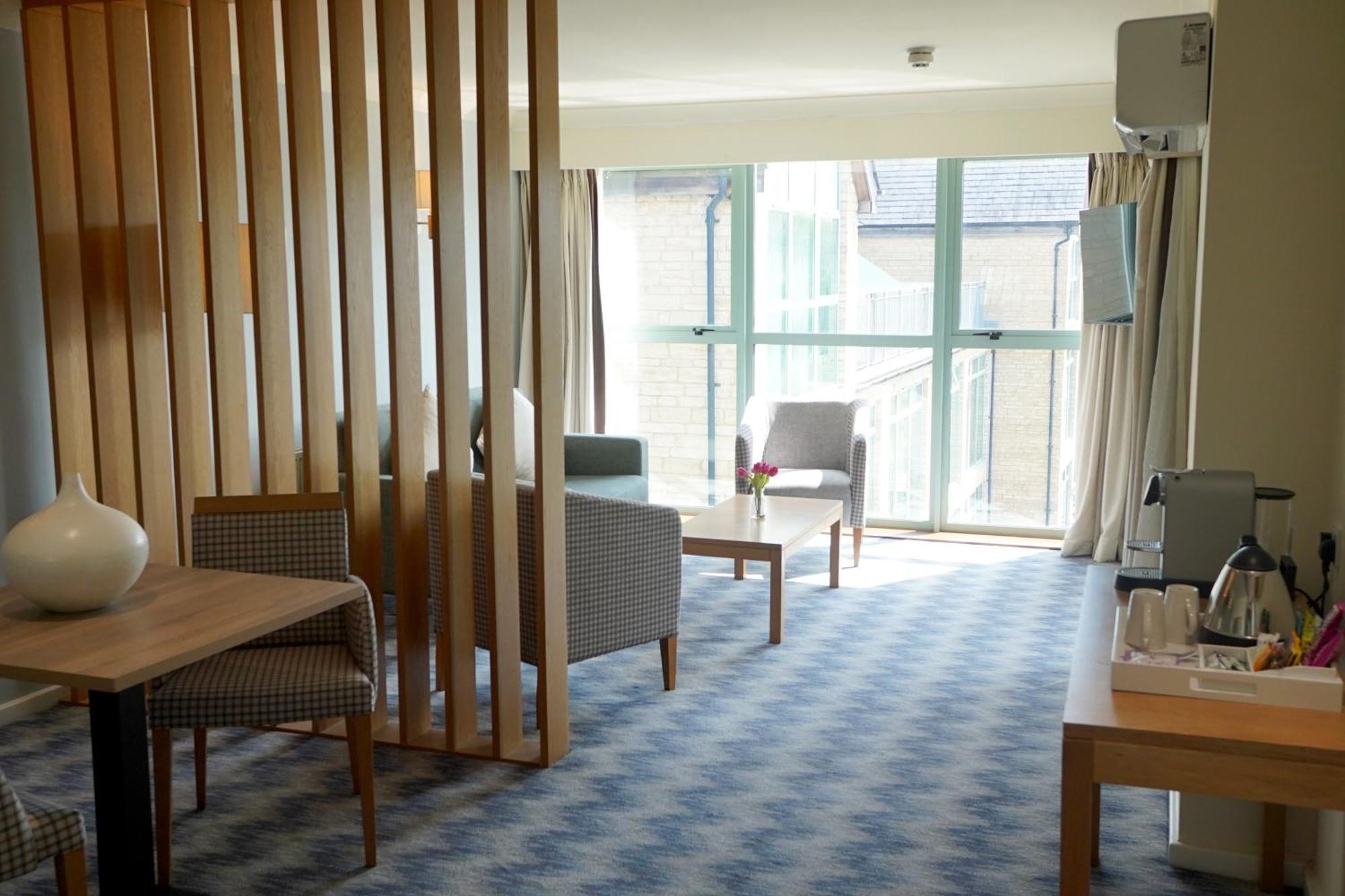 De Vere Cotswold Water Park Apartments Cirencester Esterno foto