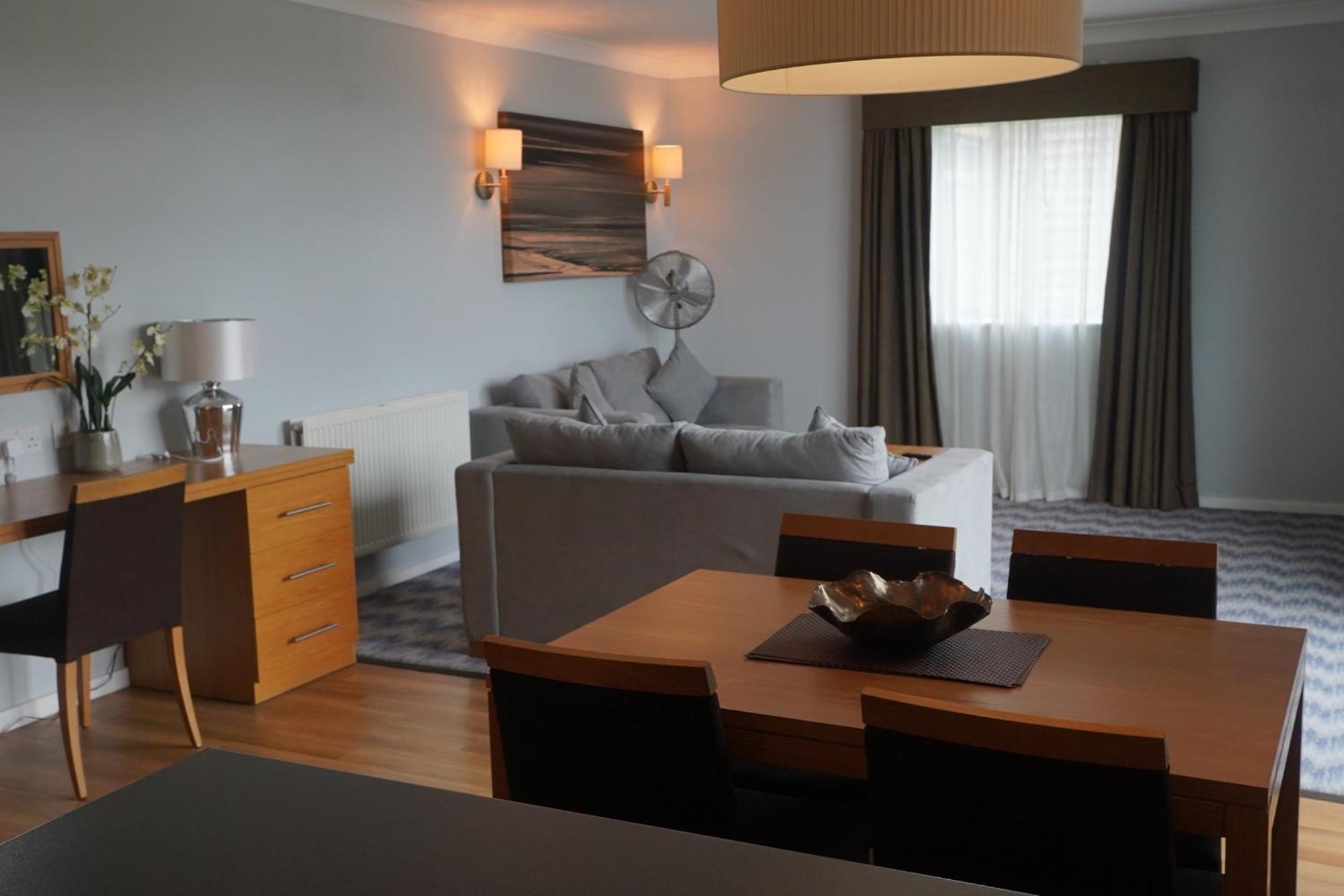 De Vere Cotswold Water Park Apartments Cirencester Esterno foto