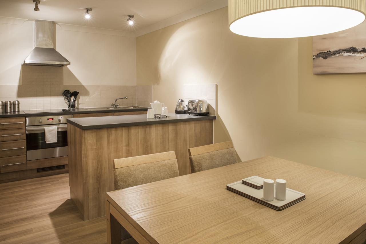 De Vere Cotswold Water Park Apartments Cirencester Esterno foto